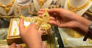 বিশ্ববাজারে স্বর্ণের দাম নতুন রেকর্ড, দেশে প্রতি ভরিতে ইতিহাস সৃষ্টি