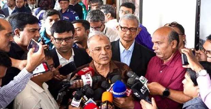 ১৯ নভেম্বর ২০২৫এবারও বিজয় দিবসে প্যারেড হবে না, জানালেন স্বরাষ্ট্র উপদেষ্টা