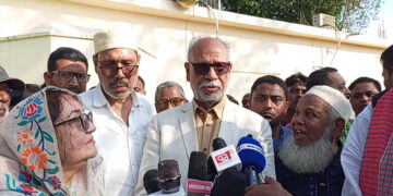 আল্লাহর অপার করুণা আমরা আ. লীগ থেকে দুজনই বহিষ্কার হয়েছি : লতিফ সিদ্দিকী