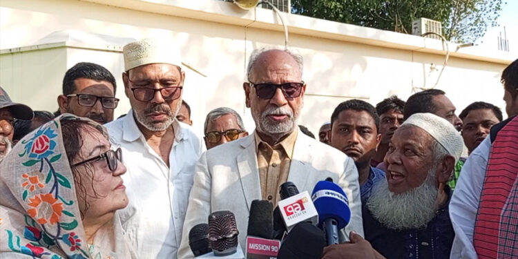 আল্লাহর অপার করুণা আমরা আ. লীগ থেকে দুজনই বহিষ্কার হয়েছি : লতিফ সিদ্দিকী