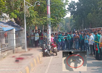 খুলনায় সন্ত্রাসী কর্মকাণ্ডে ২ জন নিহত, ক্রমবর্ধমান বিশৃঙ্খলা মোকাবিলায় পুলিশ ও গোয়েন্দা সংস্থাগুলোর ভূমিকা নিয়ে প্রশ্ন