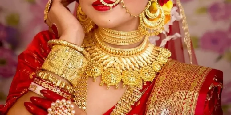 সোনার দাম ভরিতে ২,৬১২ টাকা বেড়েছে