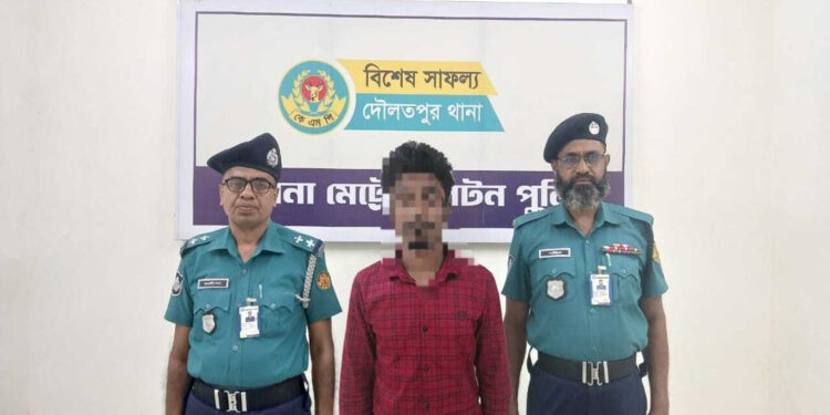 খুলনায় চাঞ্চল্যকর আলামিন হত্যাকাণ্ডের আসামি গ্রেফতার, অস্ত্র উদ্ধার