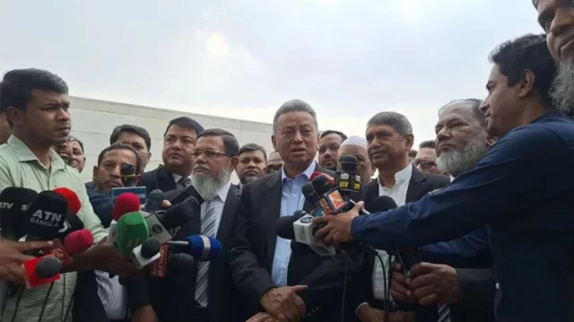 আমীর খসরু বলেছেন, সংসদ নির্বাচনের দিন গণভোট হলে তাতে বিএনপির আপত্তি নেই