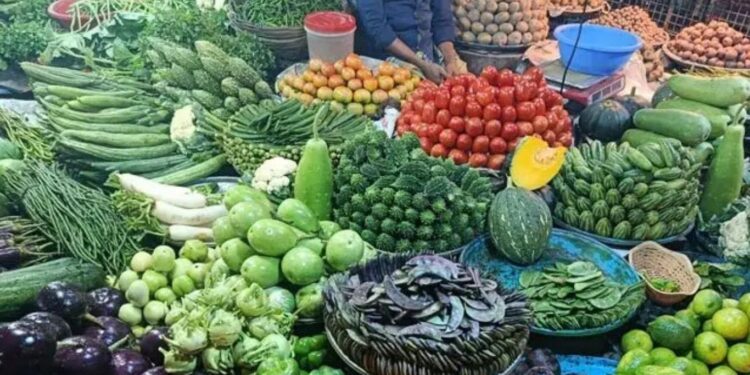 সরবরাহ বাড়লেও দাম সহনীয় নয় শীতকালীন সবজির