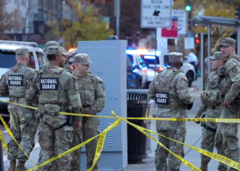 হোয়াইট হাউসের কাছে ন্যাশনাল গার্ডের দুই সদস্যকে গুলি