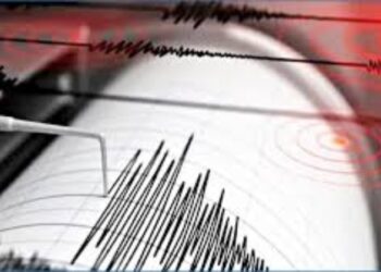 ভূমিকম্পে পুরান ঢাকায় বিল্ডিংয়ের রেলিং ভেঙে মেডিকেল শিক্ষার্থীসহ নিহত ৩