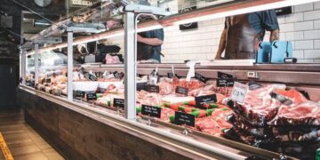 গরুর মাংস, কফিসসহ ২০০ পণ্যে শুল্ক কমানোর সিদ্ধান্ত ট্রাম্পের