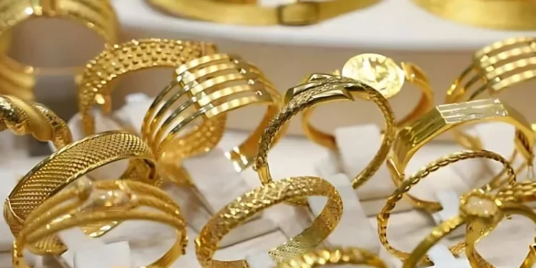 আজ দেশে কত দামে বিক্রি হচ্ছে স্বর্ণ?