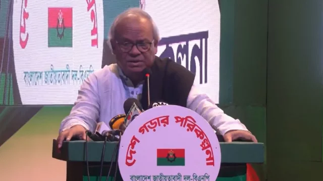 চট্টগ্রামের পরও কেন সতর্ক হলো না সরকার, হাদি ইস্যুতে রিজভীর প্রশ্ন