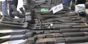 ভোটের আগেই অবৈধ্য অস্ত্রের ঝনঝনানি, আতঙ্ক বাড়ছে জনমনে