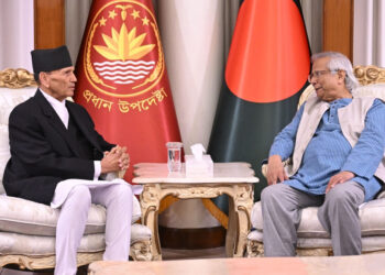 প্রধান উপদেষ্টার সঙ্গে পাকিস্তানের স্পিকার ও নেপালের পররাষ্ট্রমন্ত্রীর সাক্ষাৎ