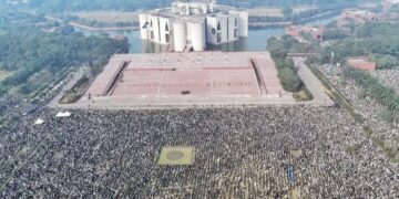 খালেদা জিয়ার জানাজার দিন সারা ঢাকা ছিল জনসমুদ্র।”