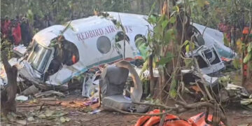 ভারতে এয়ার অ্যাম্বুলেন্স বিধ্বস্ত, প্রাণ গেল ৭ জনের