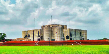 বুধবার সংসদে কী হতে যাচ্ছে—নিয়ে জল্পনা।