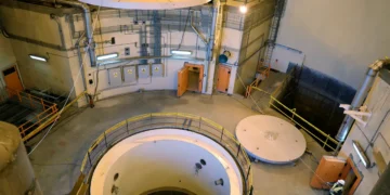 মার্কিন হামলার হুঁশিয়ারির মধ্যেই ভূমিকম্প, কী ঘটতে পারে ইরানকে ঘিরে?